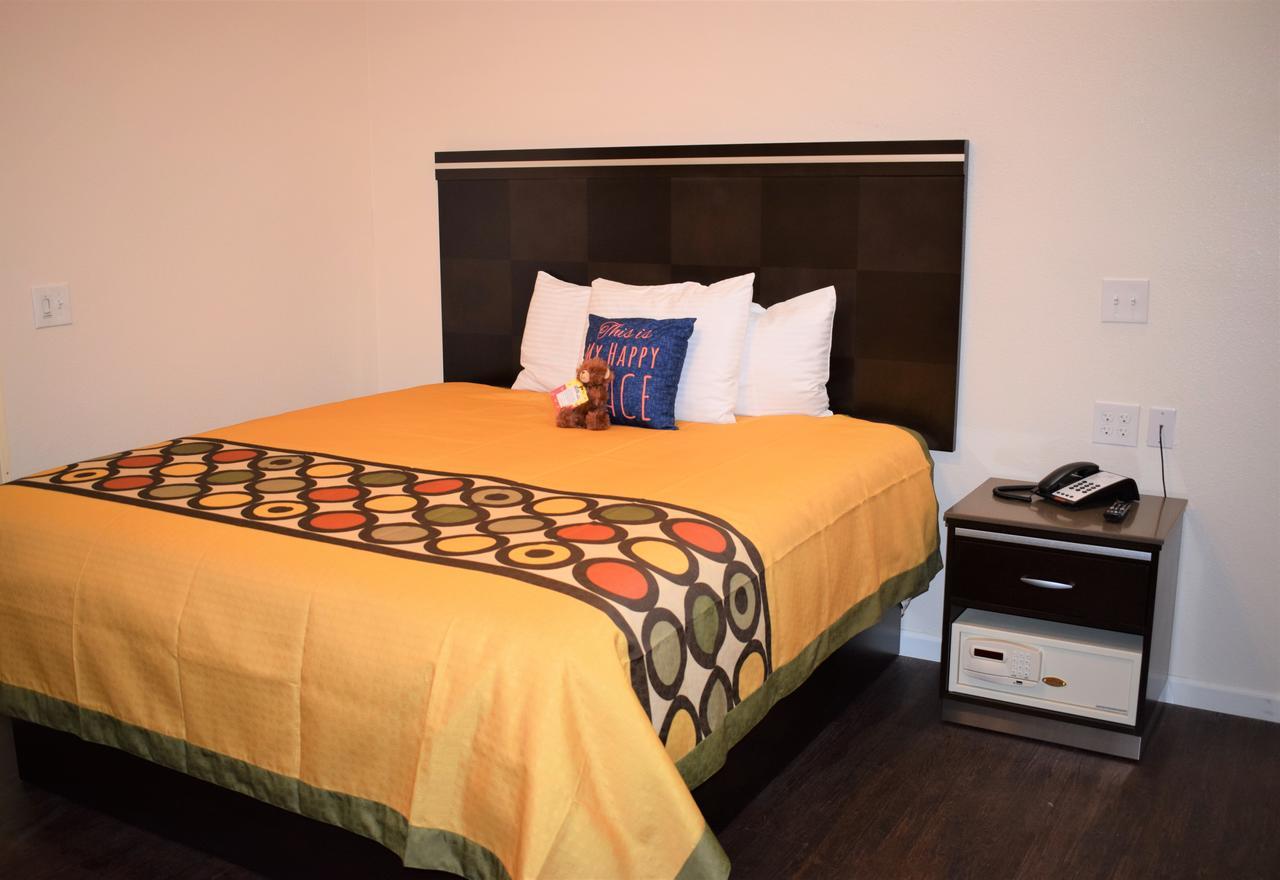 Texas Bungalows Hotel & Suites Austin Bagian luar foto