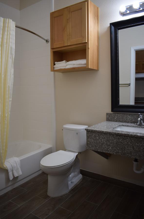 Texas Bungalows Hotel & Suites Austin Bagian luar foto
